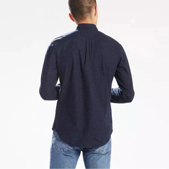 LEVI’S CLASSIC ONE POCKET SHIRT
Blue color size small pit to pit 20” - Picture 4 of 12